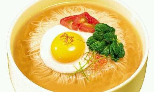 Какие есть традиции в разных странах, связанные с поздравлениями с днём рождения. Традиции празднования семейных дней рождения в разных странах мира