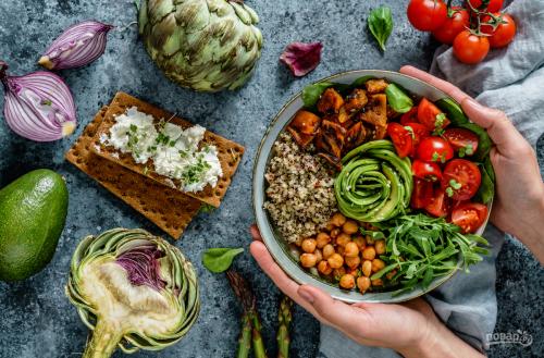 Какие рецепты подойдут для людей со специфическими диетами (вегетарианцы, веганы, сахарным диабетом и т.д.). Польза вегетарианских блюд