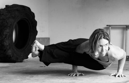 Какие практические советы помогут мужчине стать более гибким и сильным благодаря йоге. Йога в помощь атлету или бойцу. Част.